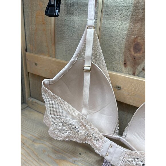 Victorias Secret Incredible Plunge 36D Lace Bra With Adjustable Straps - Picture 6 of 6